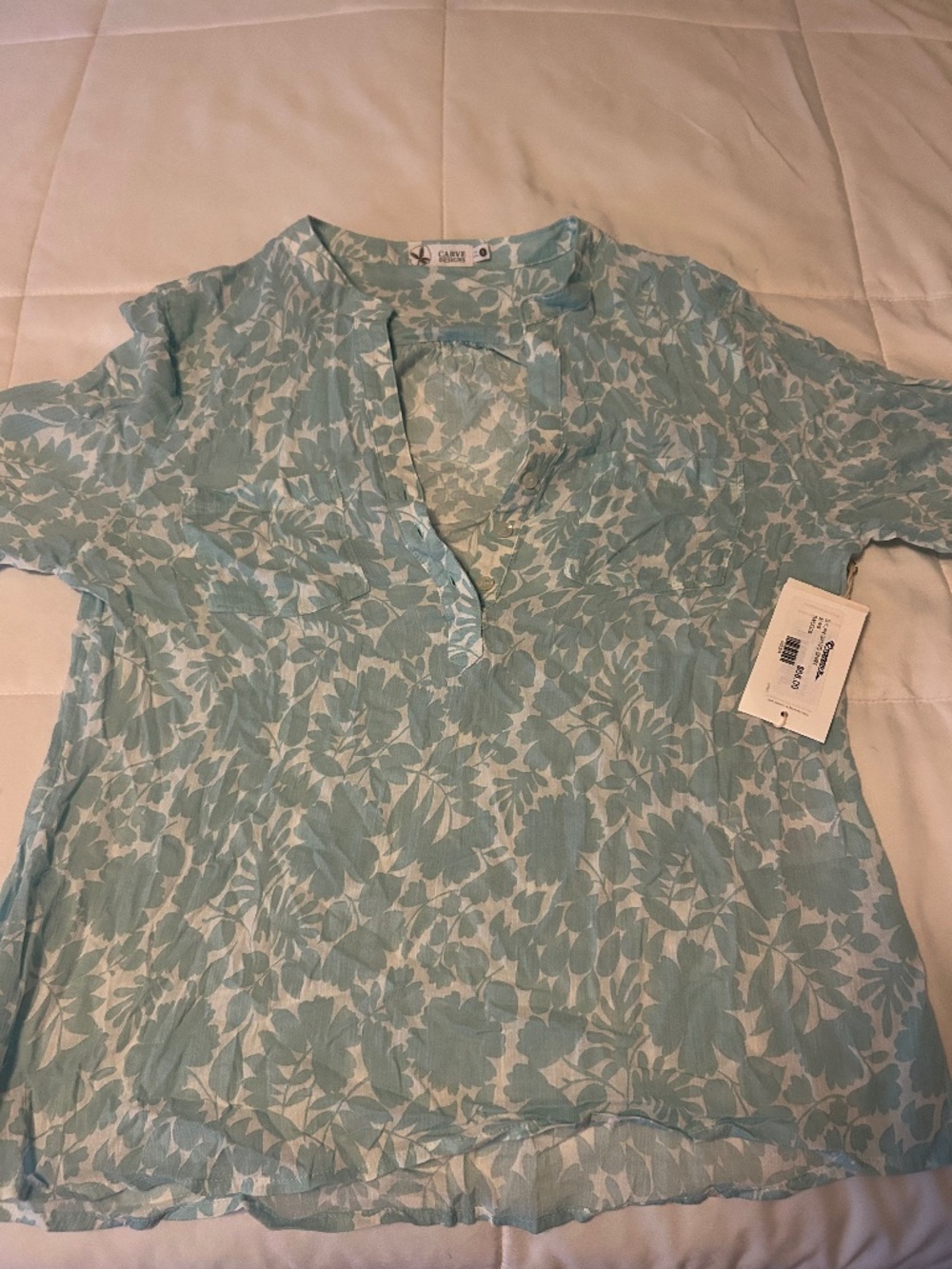 Carve Designs- Dylan Shirt Size Small NWT